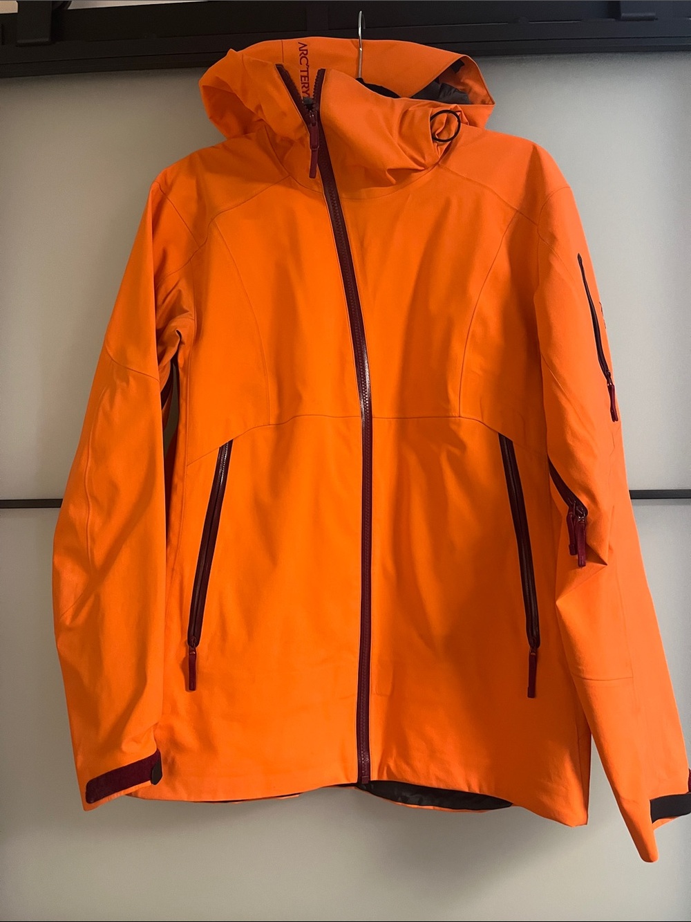Arc'teryx Sidewinder High-Visibility Orange Ski/Snowboard Shell Jacket